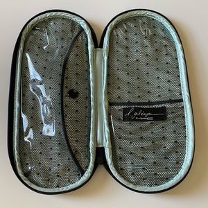 MAC Makeup Pouch